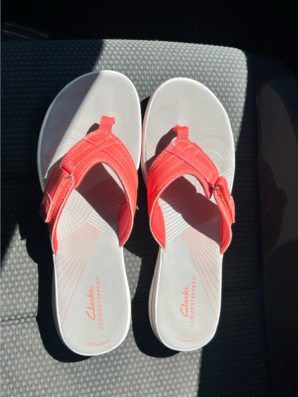 Clarks Coral and White Cloudsteppers Flip Flops